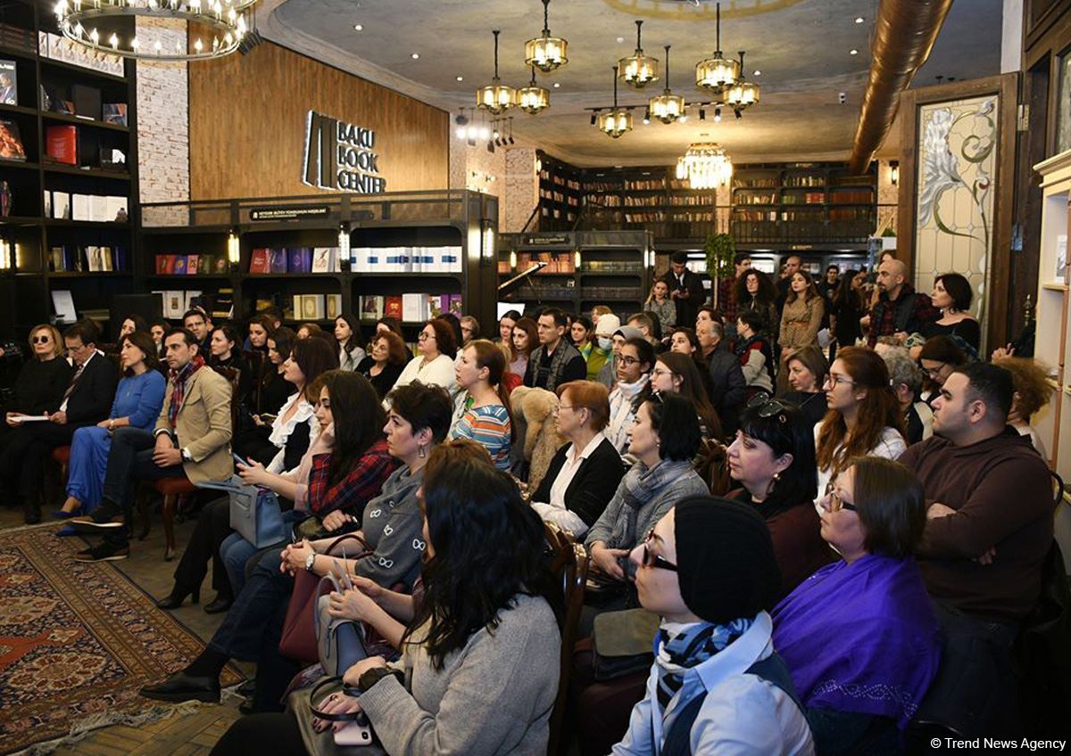 Я – лунатик двух темных лун. Творчество поэтессы Серебряного века  в Баку (ФОТО)