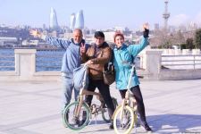 На деревянном велосипеде из Греции в Азербайджан! Такого я в жизни не видел - интервью (ВИДЕО, ФОТО)