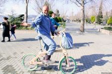 На деревянном велосипеде из Греции в Азербайджан! Такого я в жизни не видел - интервью (ВИДЕО, ФОТО)