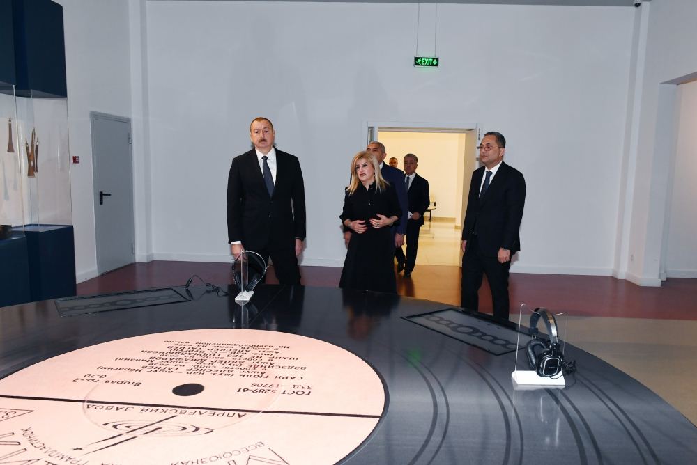 Президент Ильхам Алиев принял участие в открытии Государственного музея ашугского искусства в Товузе (ФОТО) (версия 2)