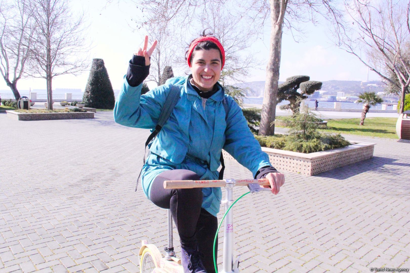 На деревянном велосипеде из Греции в Азербайджан! Такого я в жизни не видел - интервью (ВИДЕО, ФОТО)