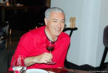 Праздник 8 марта в Баку отметили добрым делом. Картины спасают жизнь … (ФОТО)