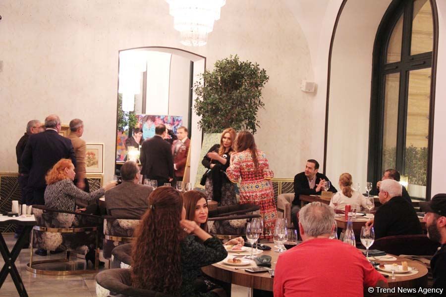 Праздник 8 марта в Баку отметили добрым делом. Картины спасают жизнь … (ФОТО)