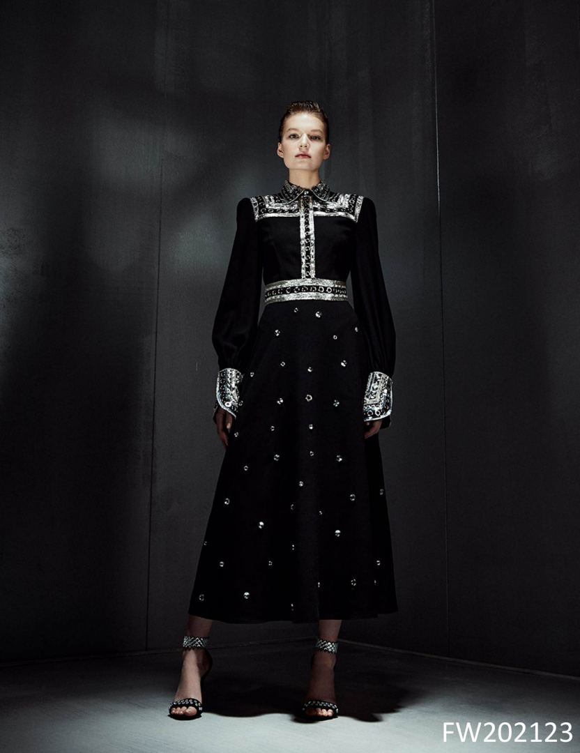 Коллекция азербайджанского дизайнера -  от Недели  моды в Париже до Лондона  (ФОТО)