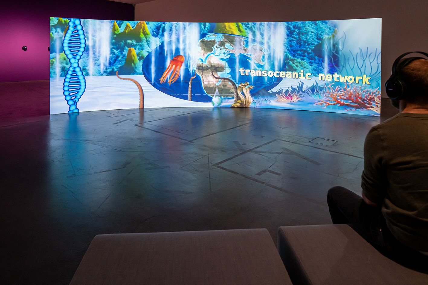 YARAT представляет в Швейцарии экспозиции на экологические темы (ФОТО)