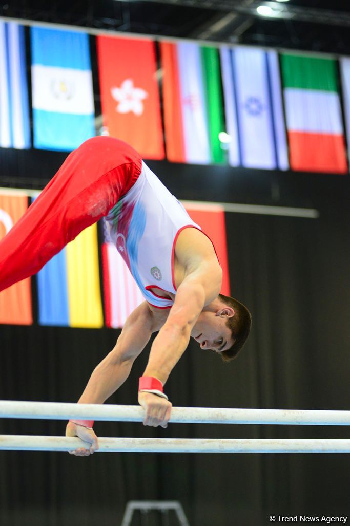 В Баку стартовал первый день соревнований Кубка мира FIG по спортивной гимнастике (ФОТО)