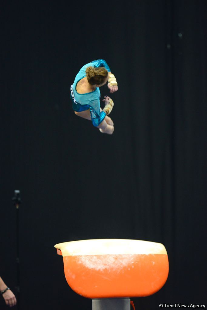 В Баку стартовал первый день соревнований Кубка мира FIG по спортивной гимнастике (ФОТО)