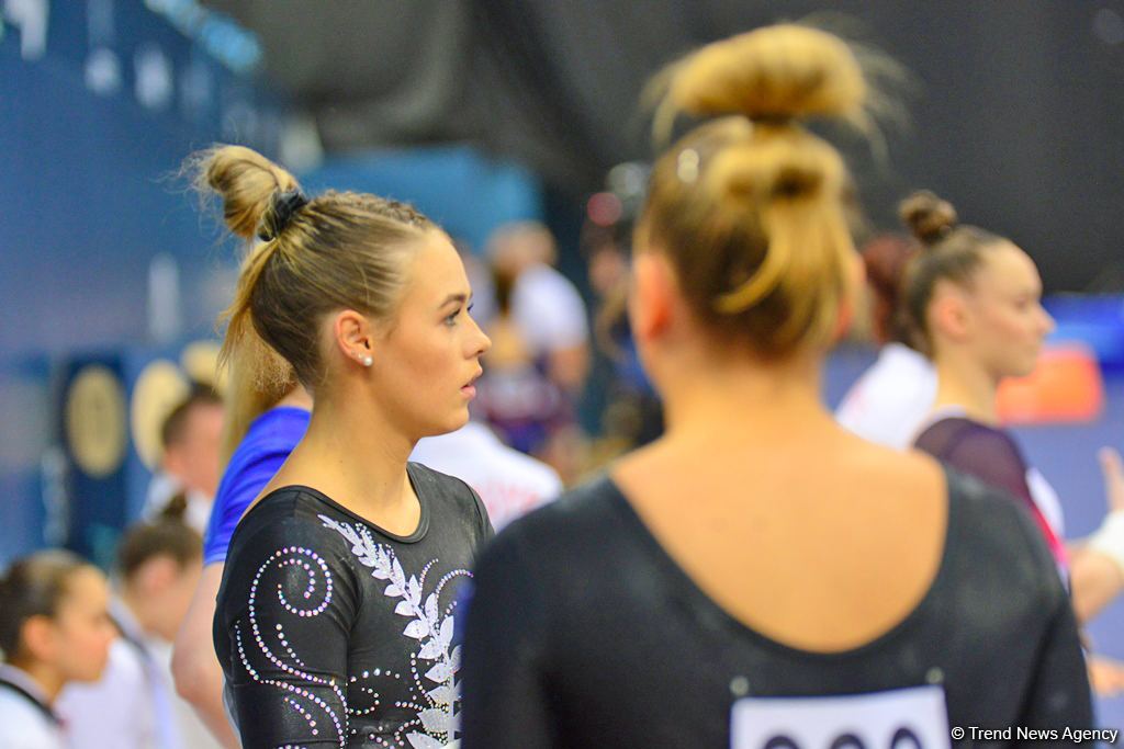 В Баку стартовал первый день соревнований Кубка мира FIG по спортивной гимнастике (ФОТО)