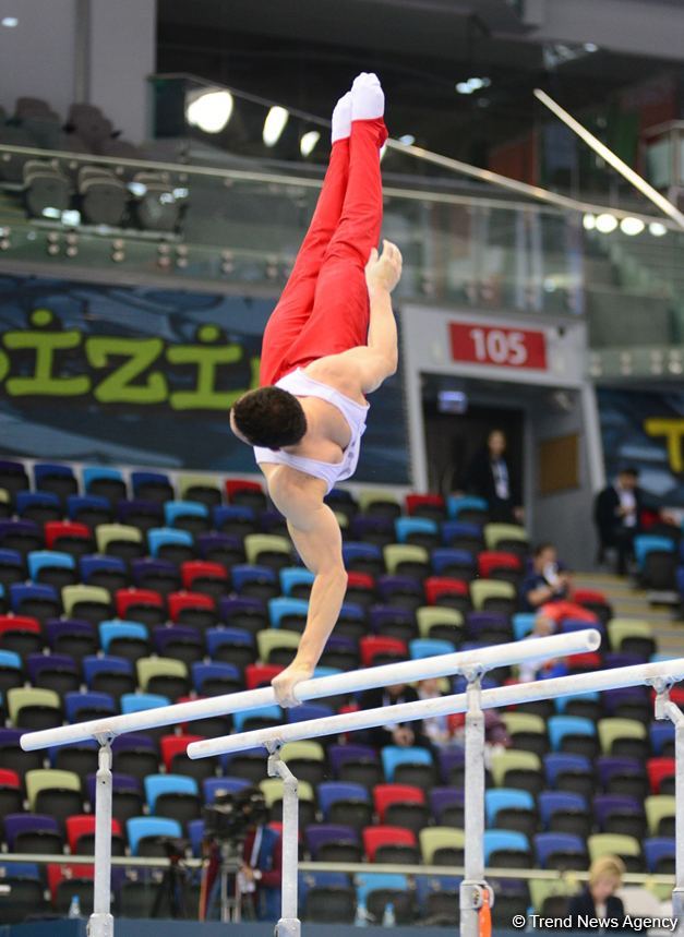 В Баку стартовал первый день соревнований Кубка мира FIG по спортивной гимнастике (ФОТО)