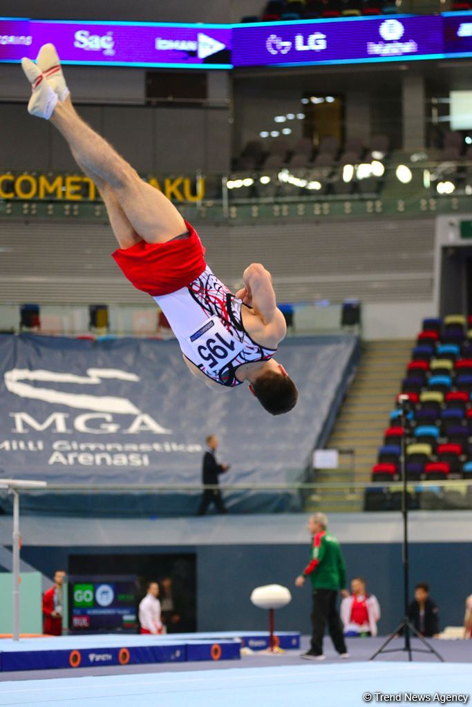 В Баку стартовал первый день соревнований Кубка мира FIG по спортивной гимнастике (ФОТО)