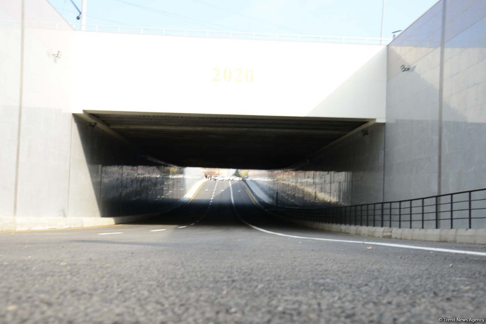 В Баку открыты два новых автомобильных тоннеля (ФОТО)