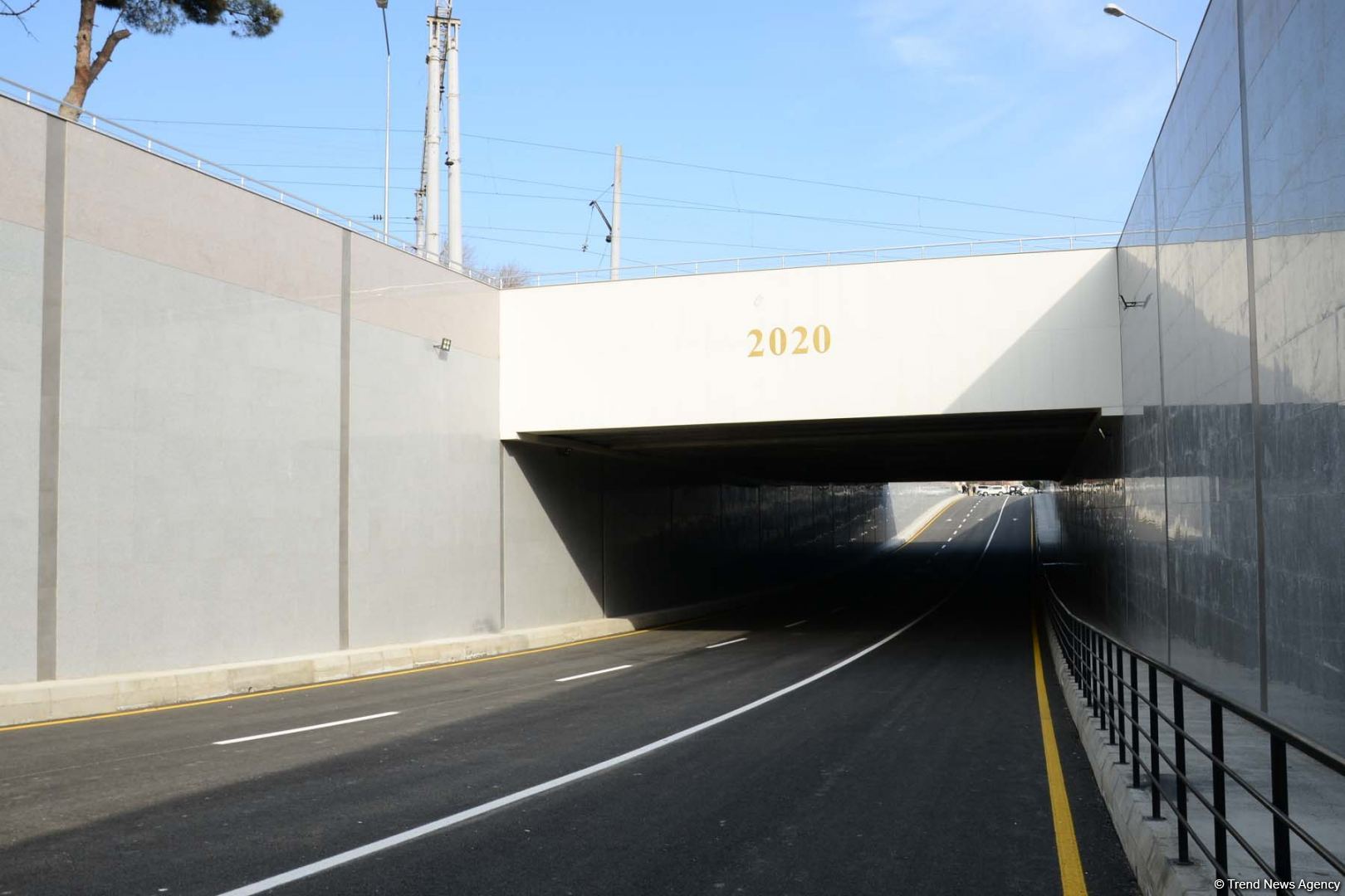 В Баку открыты два новых автомобильных тоннеля (ФОТО)