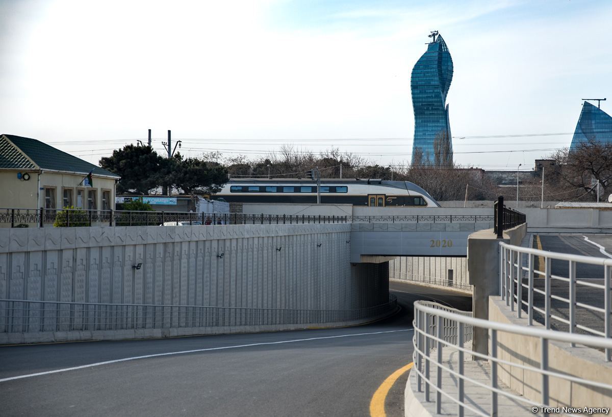 В Баку открыты два новых автомобильных тоннеля (ФОТО)