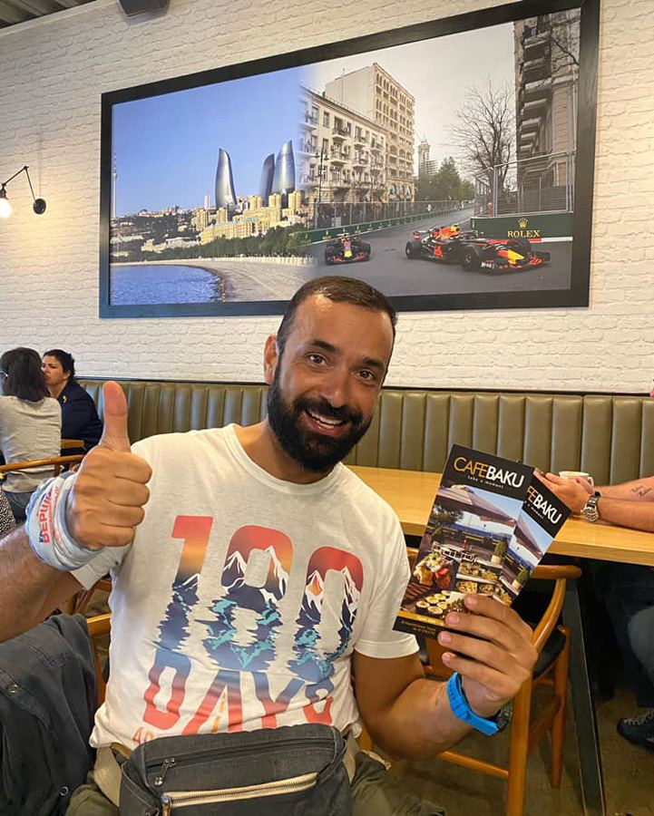 180-дневное кругосветное путешествие продолжается: Фарид Новрузи побывал в деревне хоббитов и не только (ФОТО)