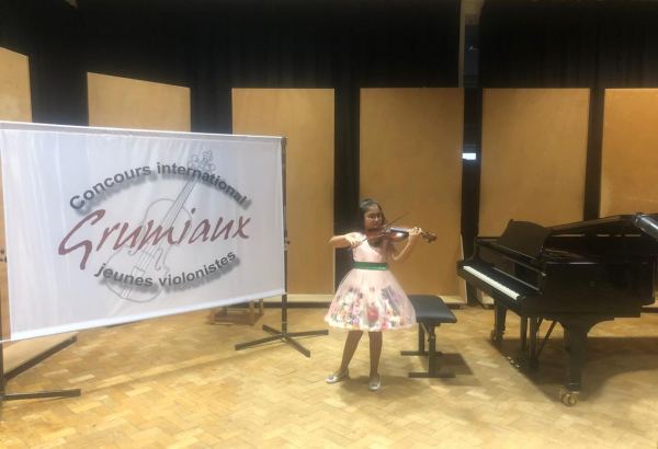 Юная азербайджанка признана одной из лучших в Бельгии (ФОТО)