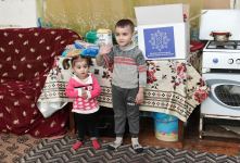 Фонд Гейдара Алиева раздал малообеспеченным семьям подарки по случаю праздника Новруз (ФОТО)