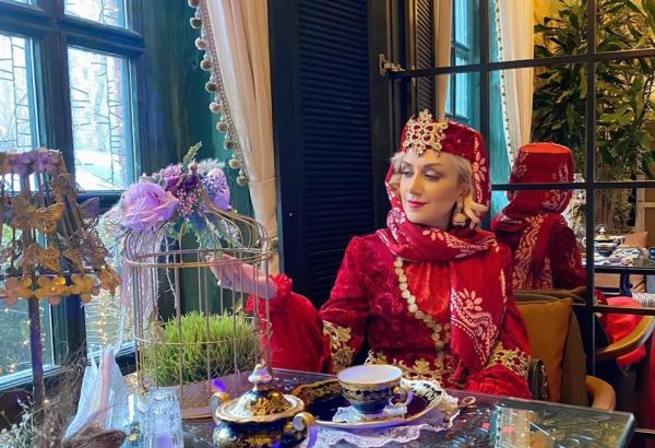 Азербайджанские звезды отмечают Новруз в национальных костюмах (ФОТО)