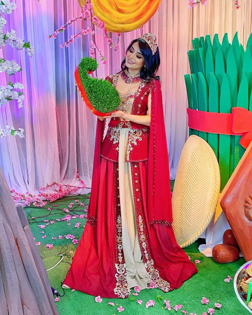 Азербайджанские звезды отмечают Новруз в национальных костюмах (ФОТО)