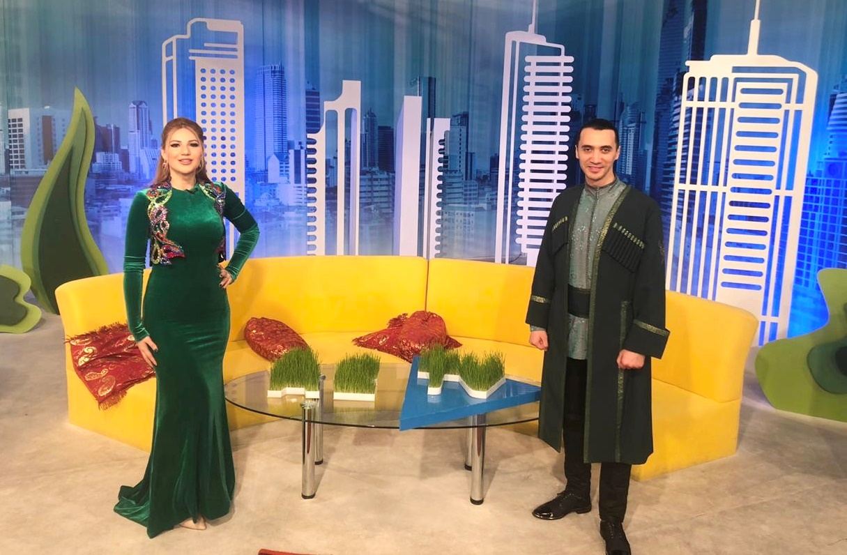 Азербайджанские телезвезды и исполнители мугама присоединяются к флешмобу "Оставайся дома, твори дома" (ФОТО)