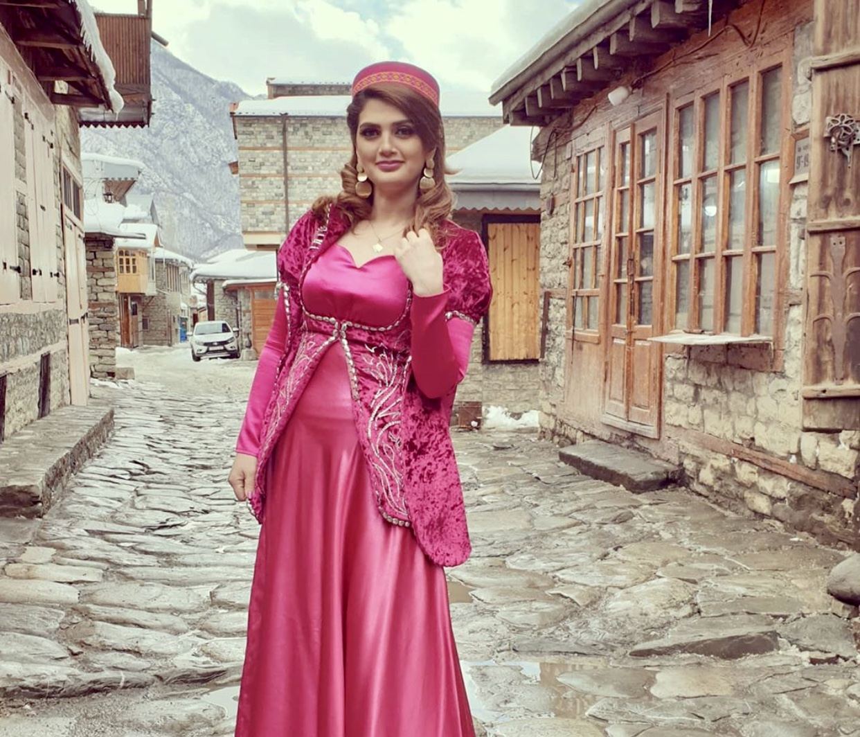 Азербайджанские телезвезды и исполнители мугама присоединяются к флешмобу "Оставайся дома, твори дома" (ФОТО)