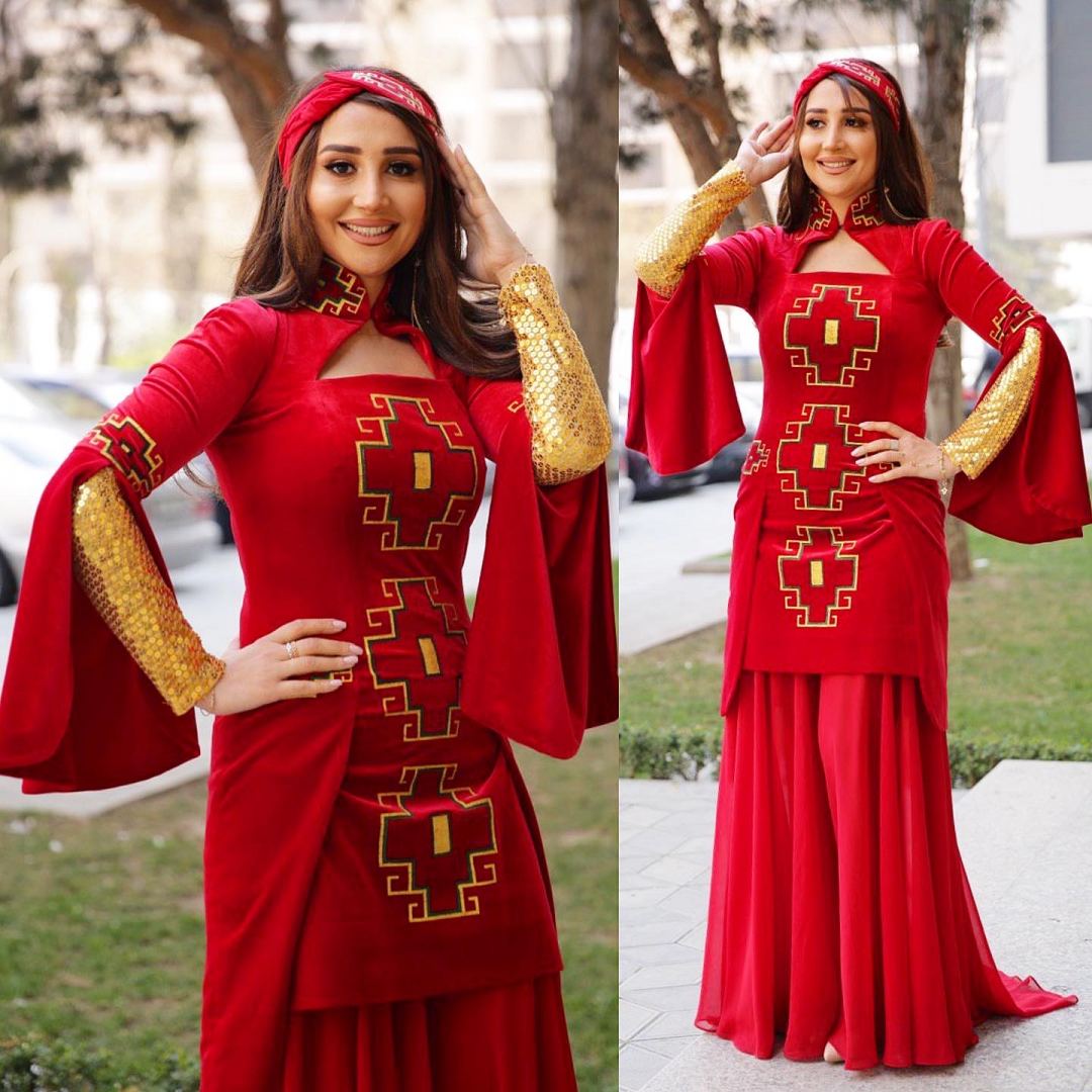 Азербайджанские телезвезды и исполнители мугама присоединяются к флешмобу "Оставайся дома, твори дома" (ФОТО)