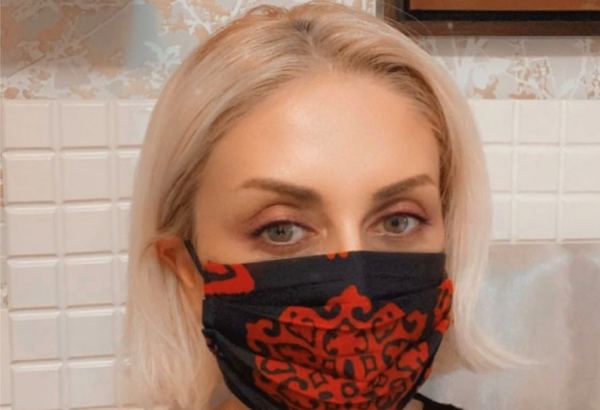 Оставайся дома и твори. Гюльнара Халилова впервые создала красочные маски из кялагаи (ФОТО)