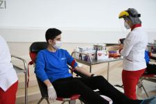 Сотрудники Фонда Гейдара Алиева и Центра Гейдара Алиева приняли участие в акции по сдаче крови (ФОТО)