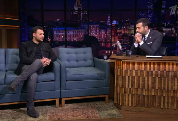 Тест на коронавирус и судьба фестиваля "ЖАРА" в Баку – EMIN в гостях у Ивана Урганта (ВИДЕО)