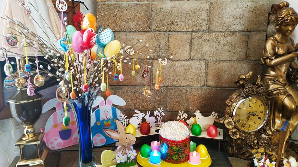 В Баку создан красочный домашний музей Пасхи (ФОТО)