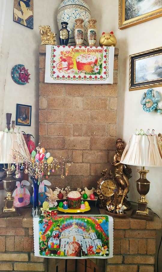 В Баку создан красочный домашний музей Пасхи (ФОТО)