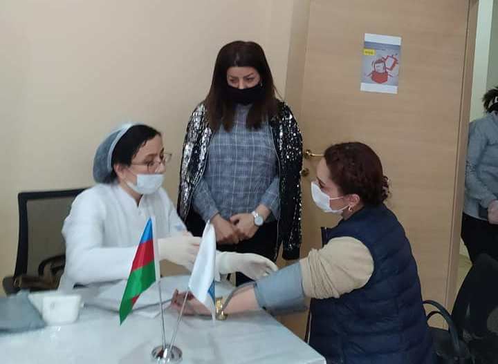 Азербайджанcкие женщины-предприниматели и популярные личности  провели акцию по сдаче крови (ФОТО)