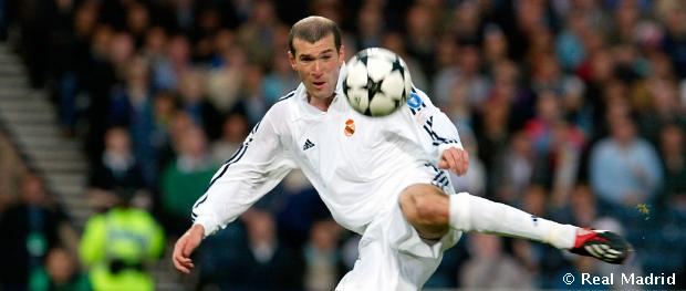 France Football назвал гол Зидана в ворота "Байера" красивейшим в истории Лиги чемпионов (ВИДЕО)