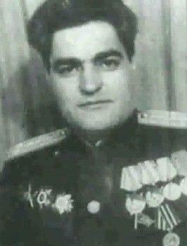 Как азербайджанские воины водрузили знамя Победы над Бранденбургскими воротами  (ФОТО)