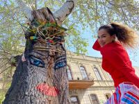 Будь ярче звезд! Гюнель Мамедова своеобразно отмечает Международный день света (ВИДЕО, ФОТО)