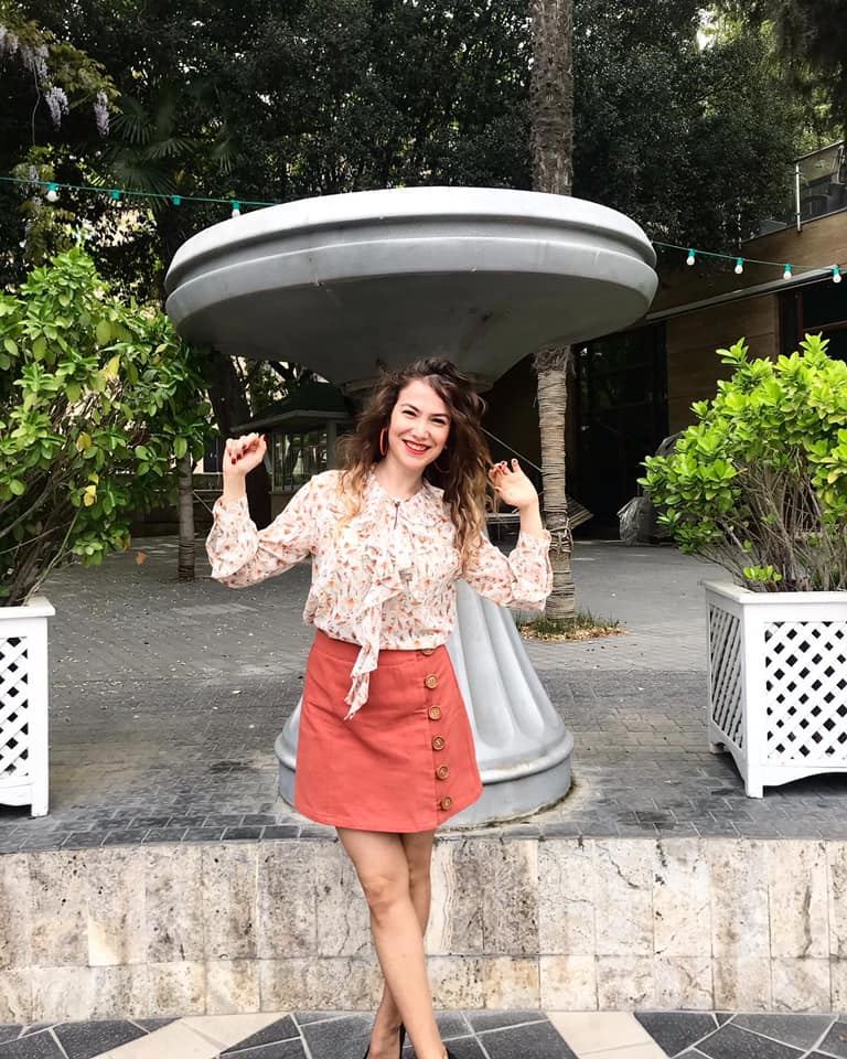 Будь ярче звезд! Гюнель Мамедова своеобразно отмечает Международный день света (ВИДЕО, ФОТО)