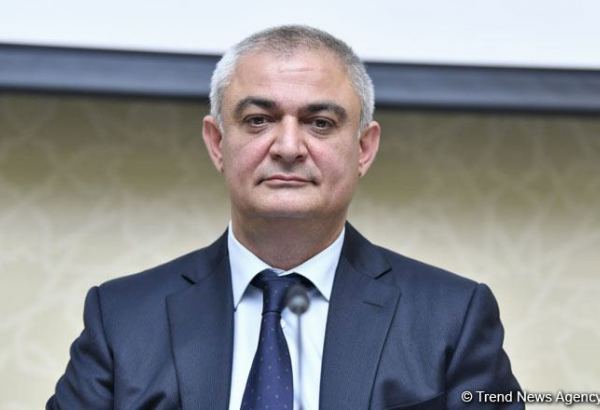 Ильгар Мустафаев: Непригодные аттракционы вынесены с территории бульвара