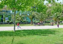 Бакинский бульвар после смягчения карантина (ФОТО)