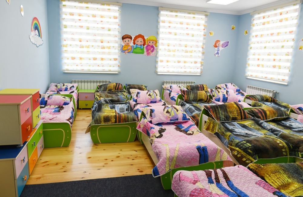 Президент Ильхам Алиев и Первая леди Мехрибан Алиева приняли участие в открытии детсада-яслей, построенного в Шамахе по инициативе Фонда Гейдара Алиева (ФОТО/ВИДЕО) (Версия 2)