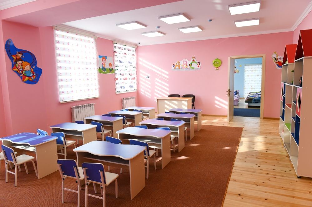 Президент Ильхам Алиев и Первая леди Мехрибан Алиева приняли участие в открытии детсада-яслей, построенного в Шамахе по инициативе Фонда Гейдара Алиева (ФОТО/ВИДЕО) (Версия 2)