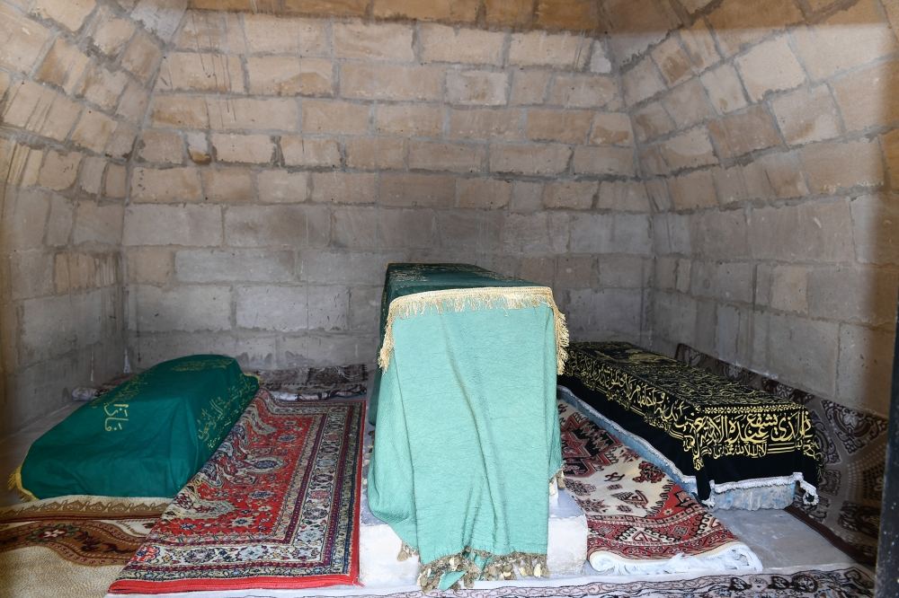 Президент Ильхам Алиев и Первая леди Мехрибан Алиева ознакомились с работами, проводимыми в рамках реконструкции святилища Пирсаат Баба в Шамахе (ФОТО/ВИДЕО)