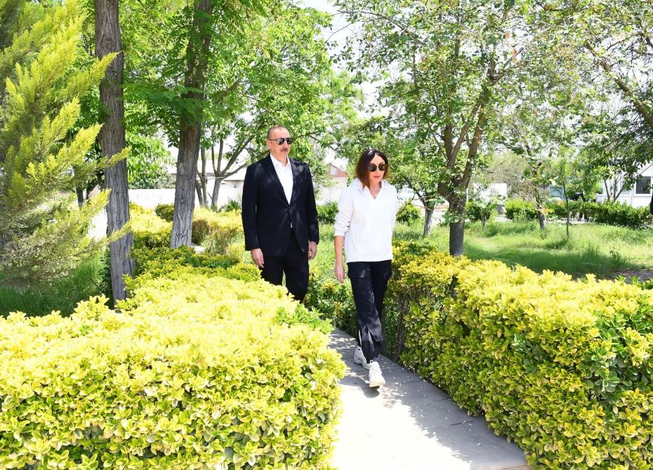 Президент Ильхам Алиев и Первая леди Мехрибан Алиева ознакомились с работами, проводимыми в рамках реконструкции святилища Пирсаат Баба в Шамахе (ФОТО/ВИДЕО)