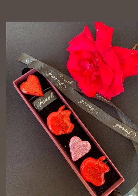 Акриловый и полимерный карантин Фарах Алиевой: Бурлящий океан, Вселенная... (ВИДЕО, ФОТО)