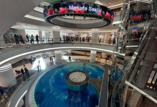 В моллах Азербайджана не будут работать детские развлекательные центры и кинотеатры