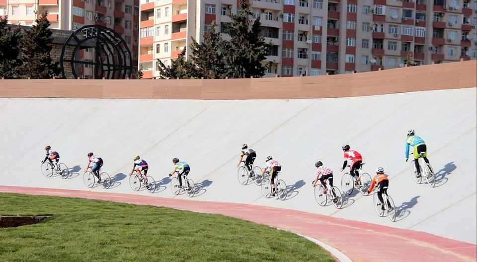Звезды на колесах. Всемирный день велосипеда в Азербайджане (ФОТО)