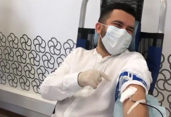 Bahh Tee стал донором крови в России (ФОТО)