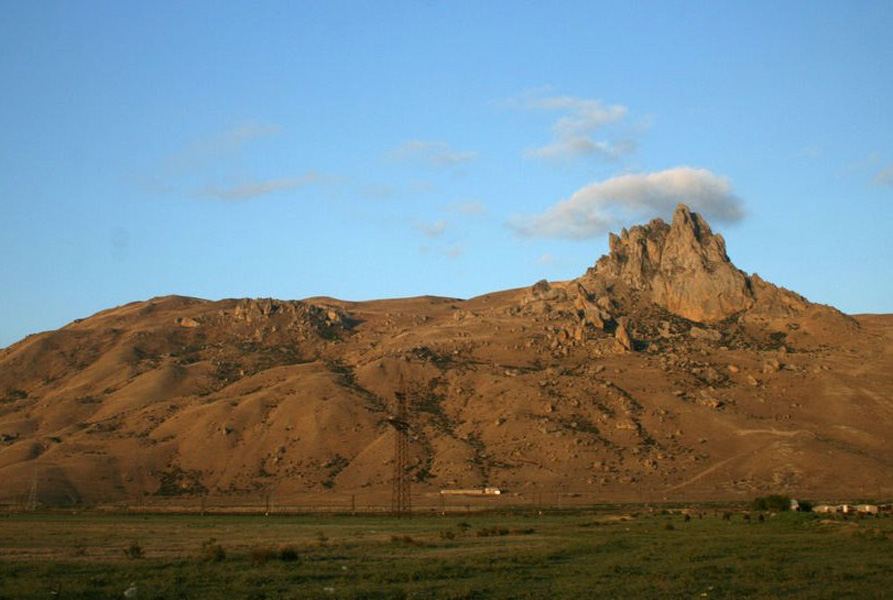Тайны и предания горы Бешбармаг- Хыдыра Зинда в Азербайджане (ФОТО)