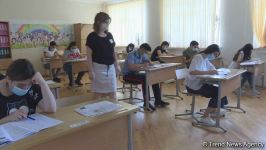 В Азербайджане завершились сегодняшние выпускные экзамены (ФОТО)