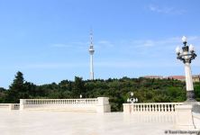 Нагорный парк Баку - взгляд на Каспий, бульвар и столицу  (ФОТО)