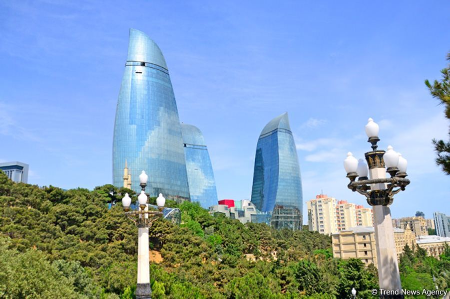 Нагорный парк Баку - взгляд на Каспий, бульвар и столицу  (ФОТО)