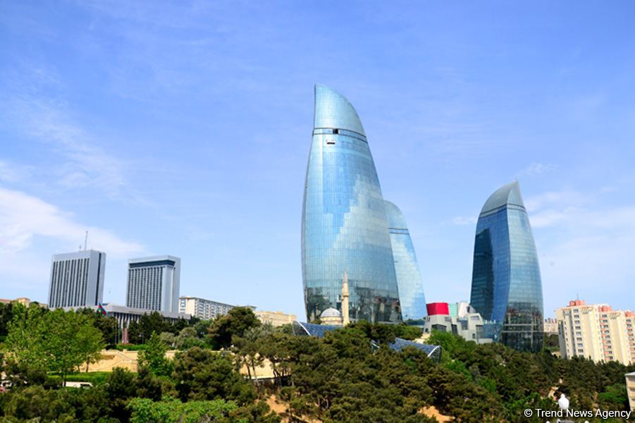 Нагорный парк Баку - взгляд на Каспий, бульвар и столицу  (ФОТО)